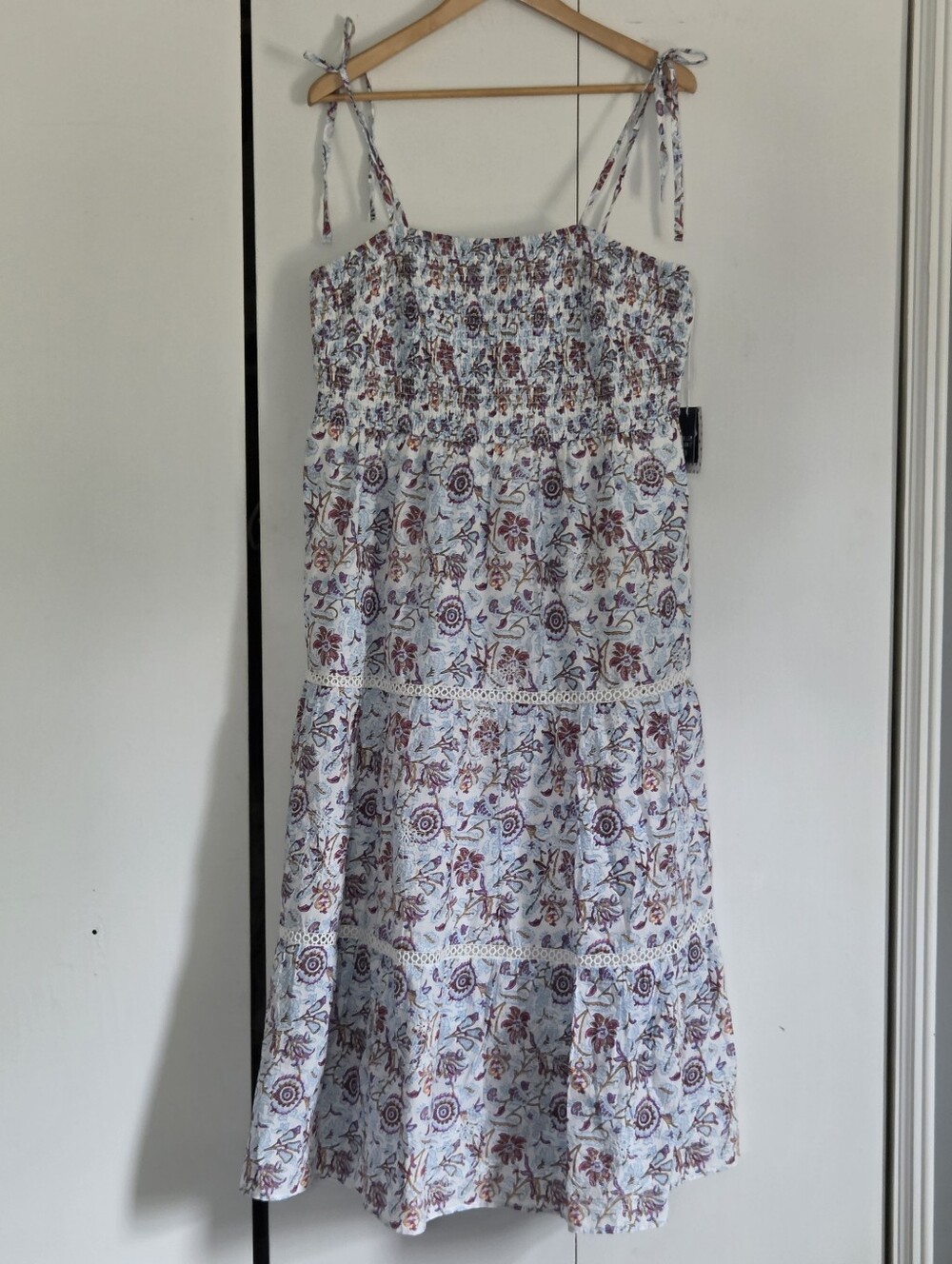 Roller Rabbit X TARGET White Midi Dress with Mauve and Light Blue Floral Print